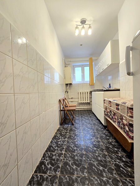 Calea Calarasilor, Plantelor, apartament in vila cu centrala si parcare